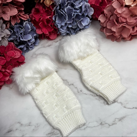 White Knit Fingerless Gloves with Faux Fur - Picture 7 of 11